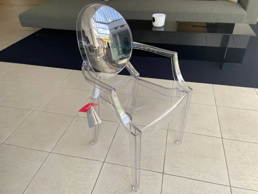 New Sedia da cucina realizzata in plastica Louis ghost di Sedie