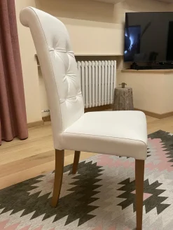 New Sedia da soggiorno Bilia di SCONTATA 31% Sedie