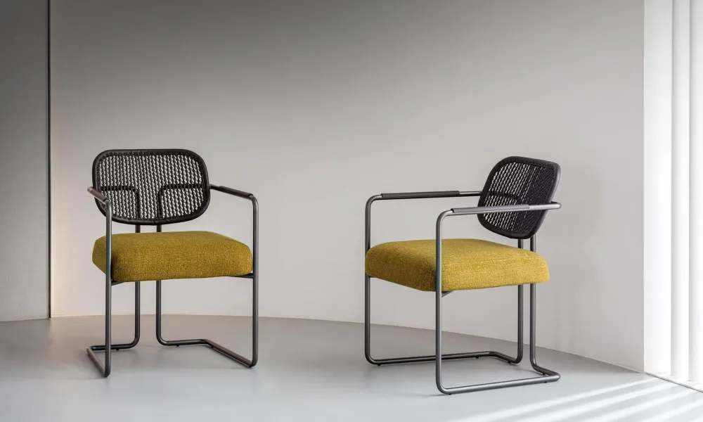 Best Sedia da soggiorno realizzata in tessuto Arno di Sedie