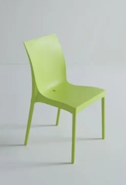 Sedia da soggiorno realizzata in plastica Iris di Sedie