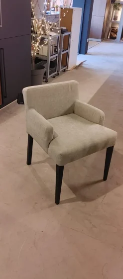 Artigianale Sedia di modello Poltroncina in tessuto con braccioli pol da soggiorno in offerta -76%- Sedie