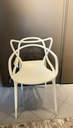 Sedia di modello Masters da soggiorno in offerta -28%^Kartell New