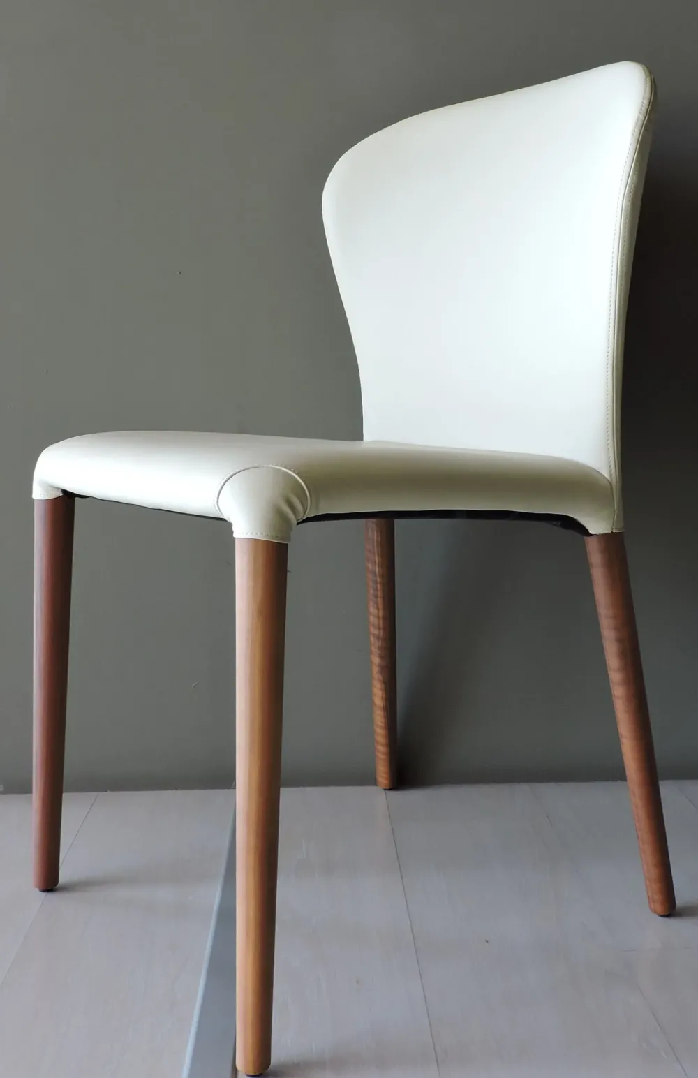 Porada Sedia di modello Astrid da soggiorno in offerta -40%- Sedie