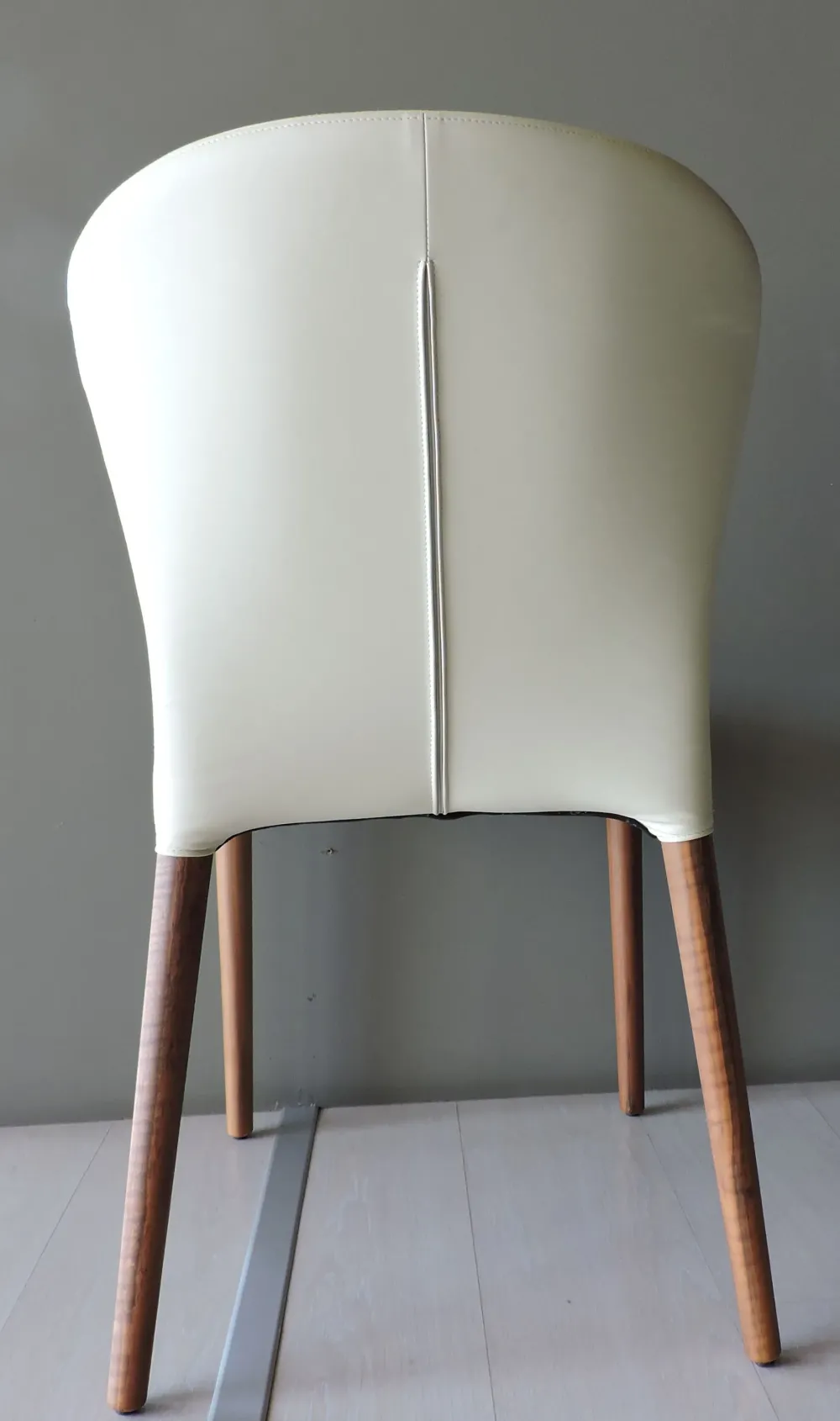 Porada Sedia di modello Astrid da soggiorno in offerta -40%- Sedie