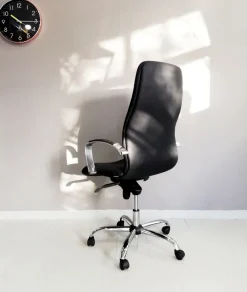 Collezione esclusiva Sedia direzionale Beta direzionale cromata in ecopelle a prezzo scontato- Arredo Ufficio