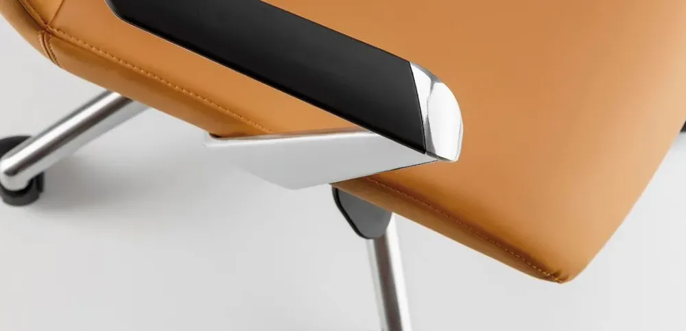 Compir Sedia direzionale Status presidenziale in ecopelle in Offerta Outlet- Arredo Ufficio