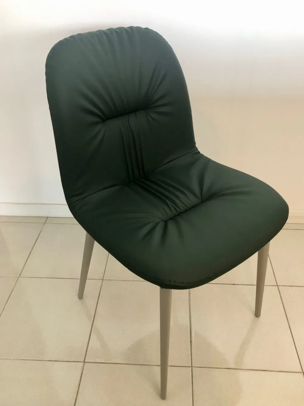 Sale Sedia fissa Chantal di a prezzo ribassato Sedie