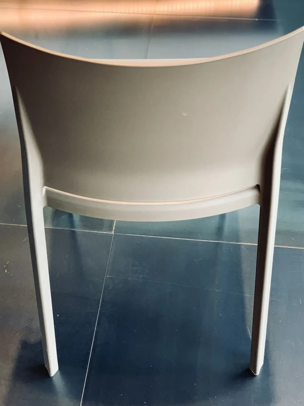 Sale Sedia impilabile 4 riga a prezzo scontato Sedie