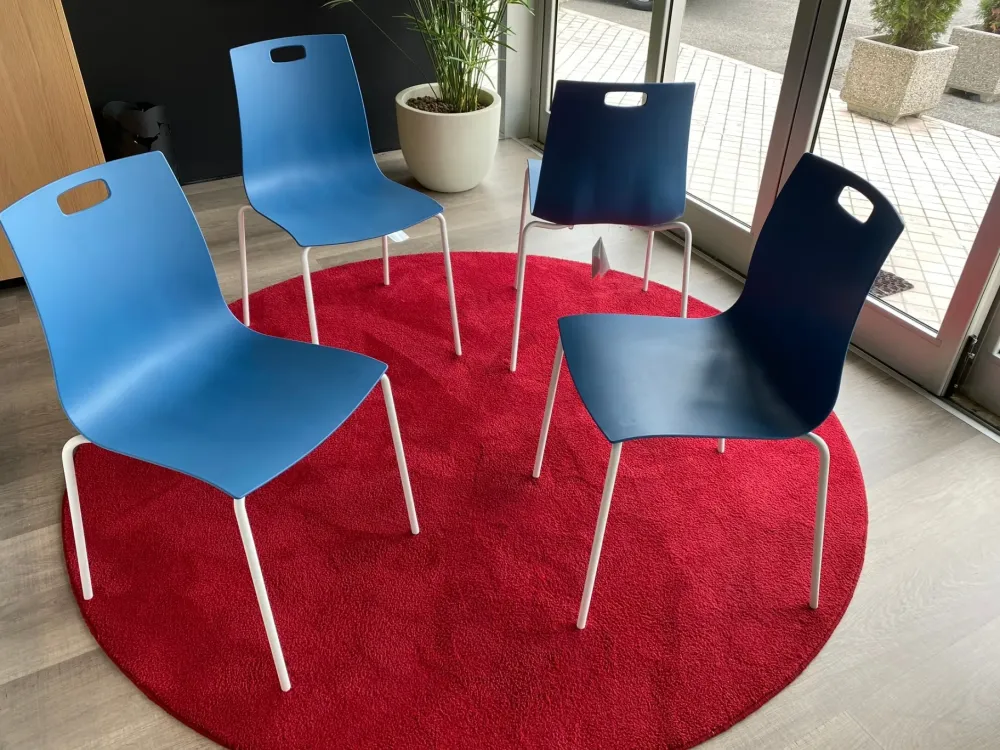 Sedia impilabile Olly a prezzo Outlet^Ingenia Online