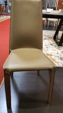 Sedia in cuoio senza braccioli Pagoda caffe in Offerta Outlet^Ozzio Sale