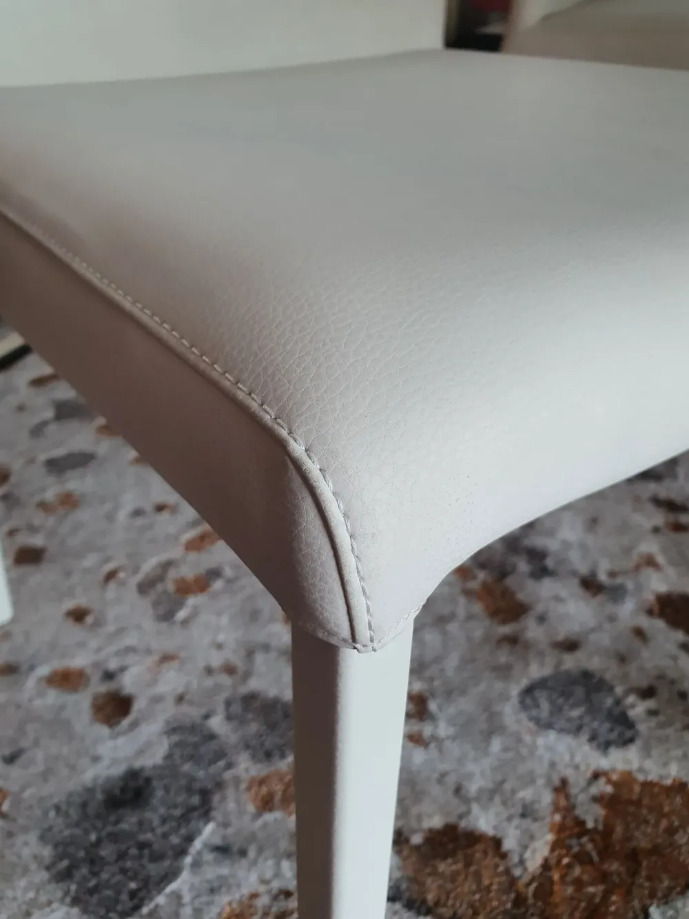 New Sedia in ecopelle con schienale alto Blitz scontata Sedie