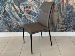 Sedia in ecopelle modello Carmen di Sedie