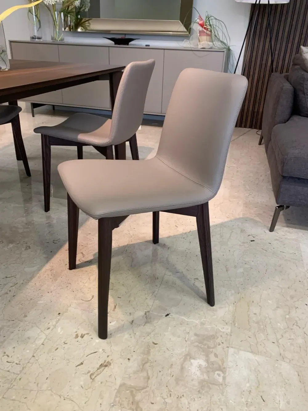 Sedia in ecopelle senza braccioli Charlotte scontata^Sangiacomo Online