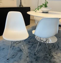 Sedia in plastica senza braccioli Bauhaus in offerta^Esprit Nouveau Sale