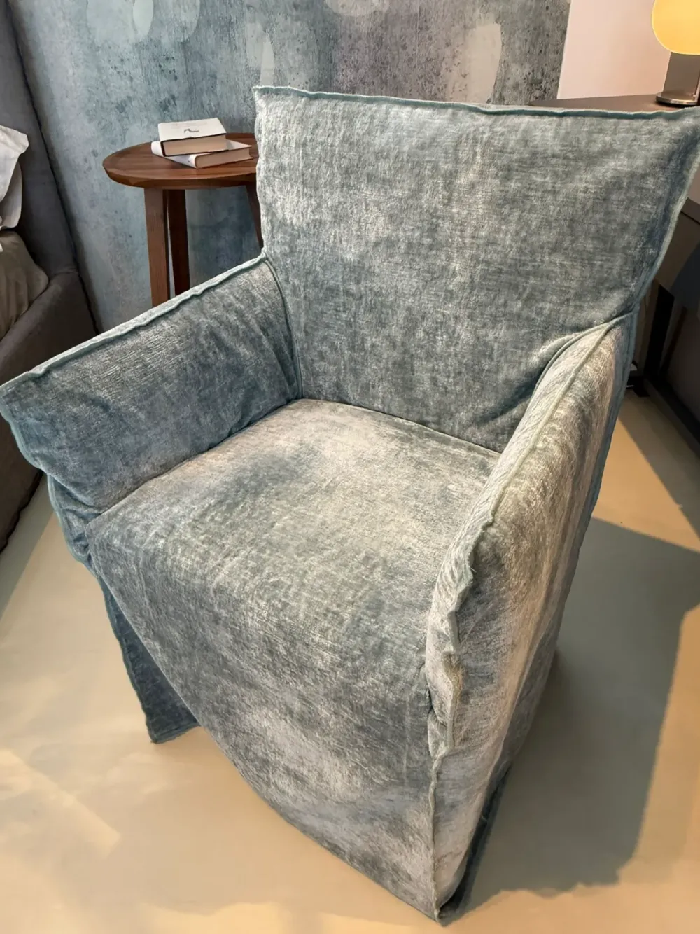 Sedia in tessuto con braccioli sedia con braccioli ghost 25 in Offerta Outlet^Gervasoni New