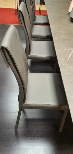 Ozzio Sedia Luxy da soggiorno realizzata in pelle scontata del 81%- Sedie