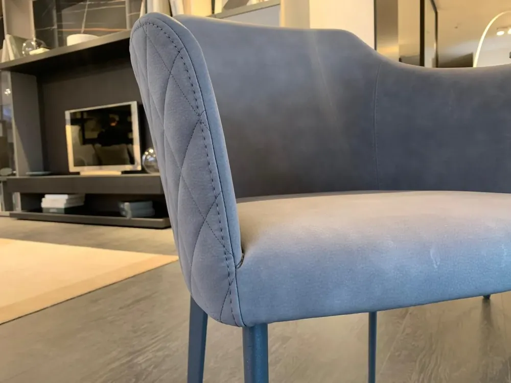 New Sedia modello Carmen con braccioli di Sedie