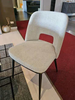 Sedia modello Foyer di : scopri il prezzo riservato Sedie