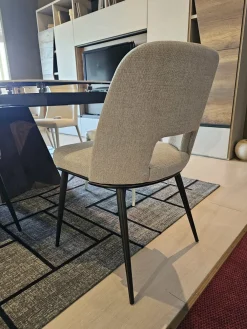 Sedia modello Foyer di : scopri il prezzo riservato Sedie