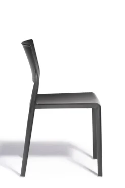 Sedia modello Lillibet di : richiedi il prezzo riservato Sedie