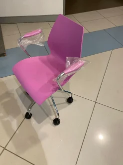 Online Sedia modello Maui di a prezzo riservato Sedie