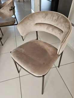 Sedia modello Sedia ego br con bracciolo  di : richiedi ora il prezzo^Ozzio Online