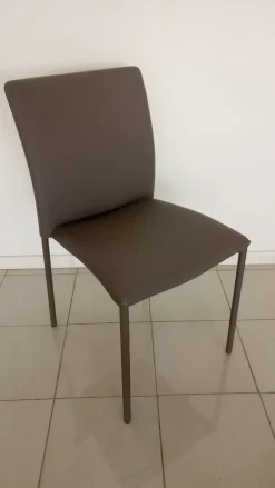 Outlet Sedia modello Simba a marchio scontata del 51% Sedie