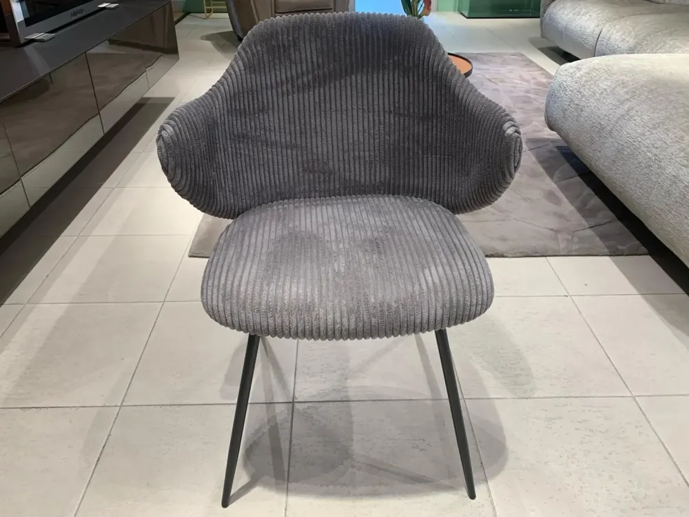 Sale Sedia modello Suanne di : contatta il venditore per scoprire il prezzo Sedie