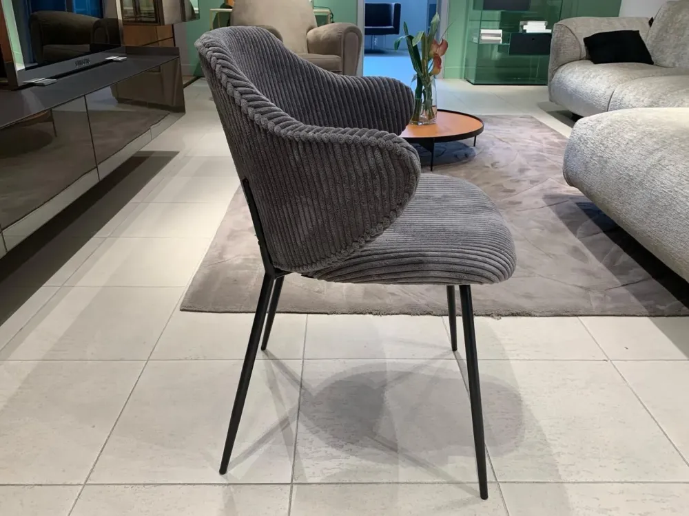 Sale Sedia modello Suanne di : contatta il venditore per scoprire il prezzo Sedie