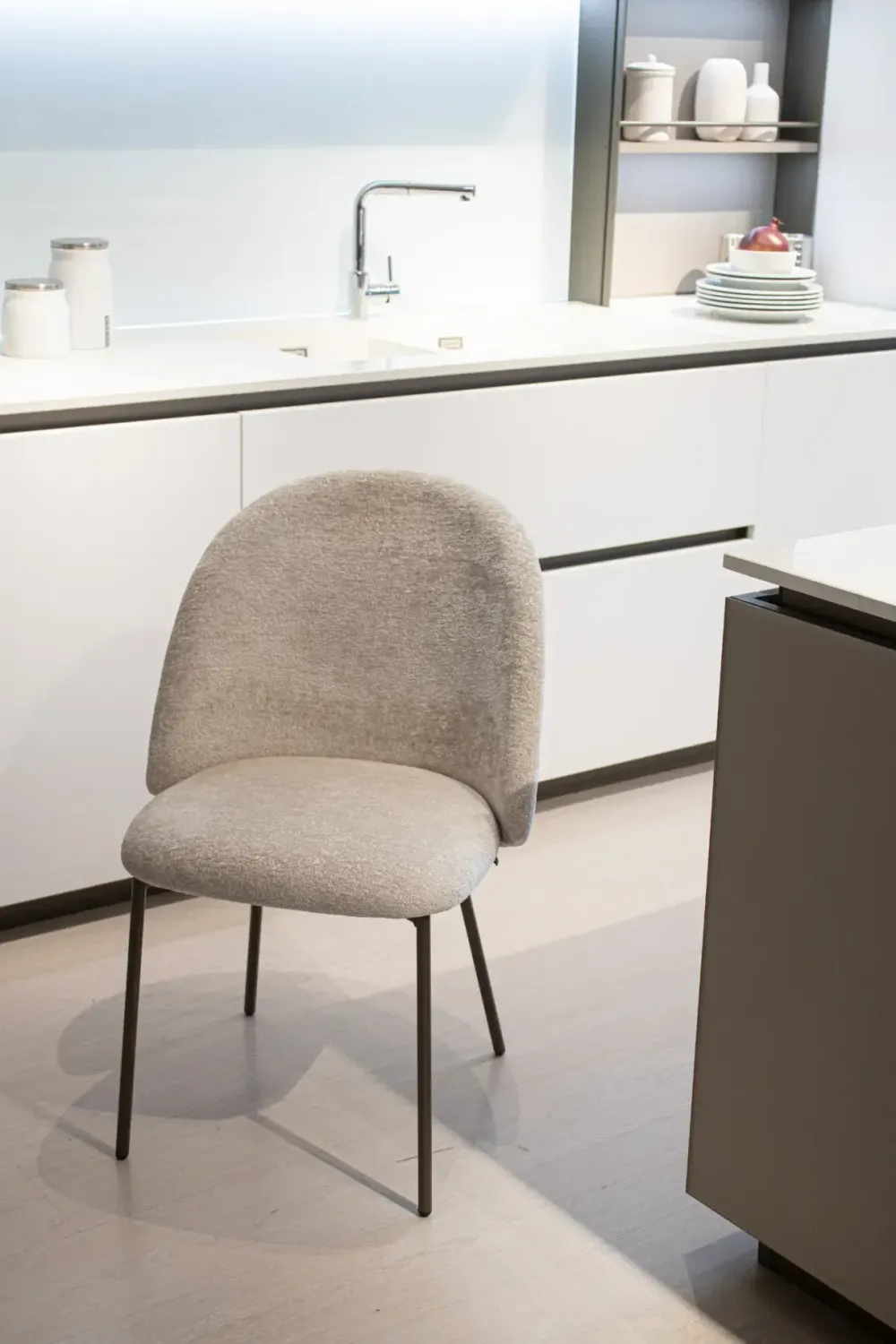 Sedia modello Tuka mid di : scopri il prezzo riservato^Connubia Online