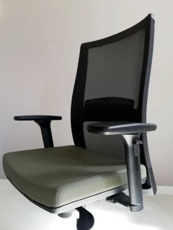 New Sedia operativa in ecopelle Hello rete + 2 sedie visitatore con forte sconto Arredo Ufficio