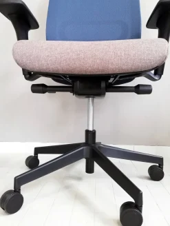 Las Mobili Sedia operativa modello Essai rete - rivestimento tessuto in altro ad un prezzo esclusivo- Arredo Ufficio