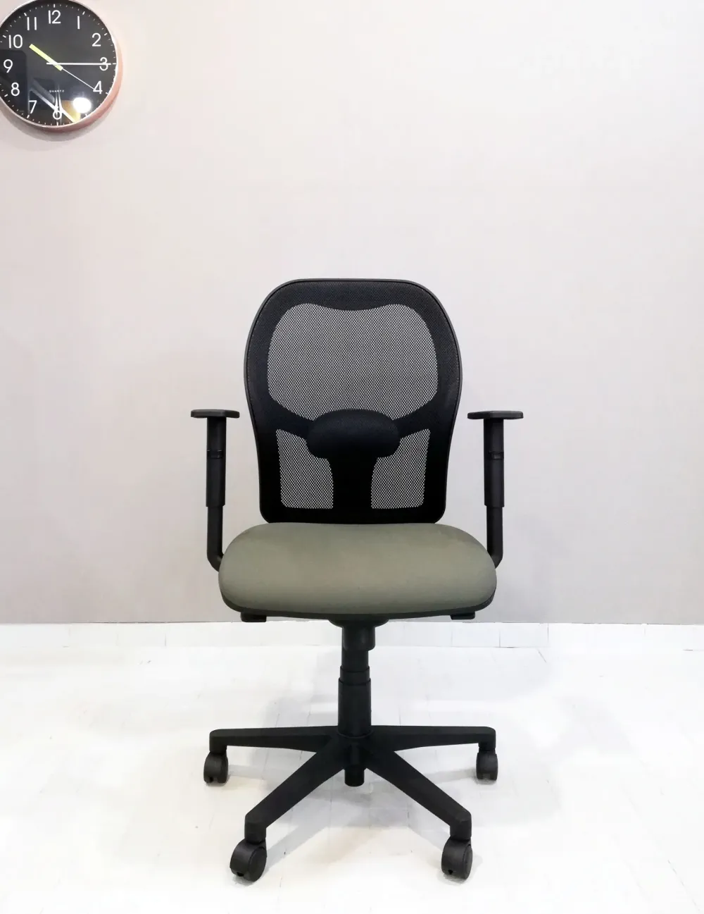 Sedia operativa modello Sistema rete + 2 sedie in ecopelle ad un prezzo speciale^Las Mobili Hot