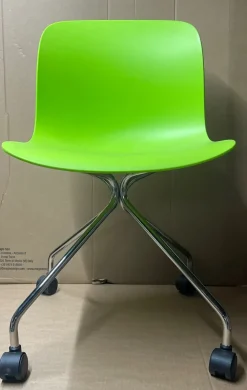 Sedia Sedia troy con ruote SCONTATA a PREZZI OUTLET^Magis Discount