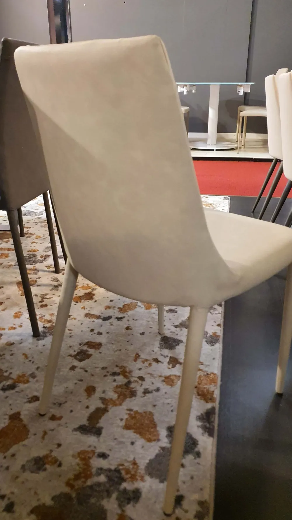 New Sedia senza braccioli Aperol crema caffè di a prezzo scontato Sedie