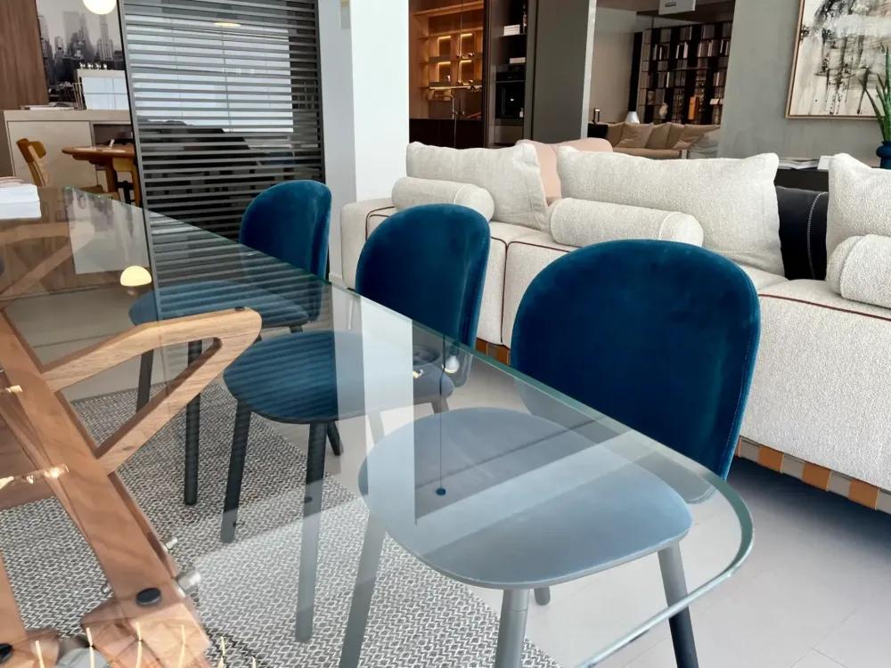 Sedia senza braccioli Dua di a prezzo ribassato^Kristalia