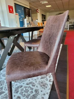 Sedia Sofia da soggiorno realizzata in pelle scontata del 87%^Ozzio Clearance