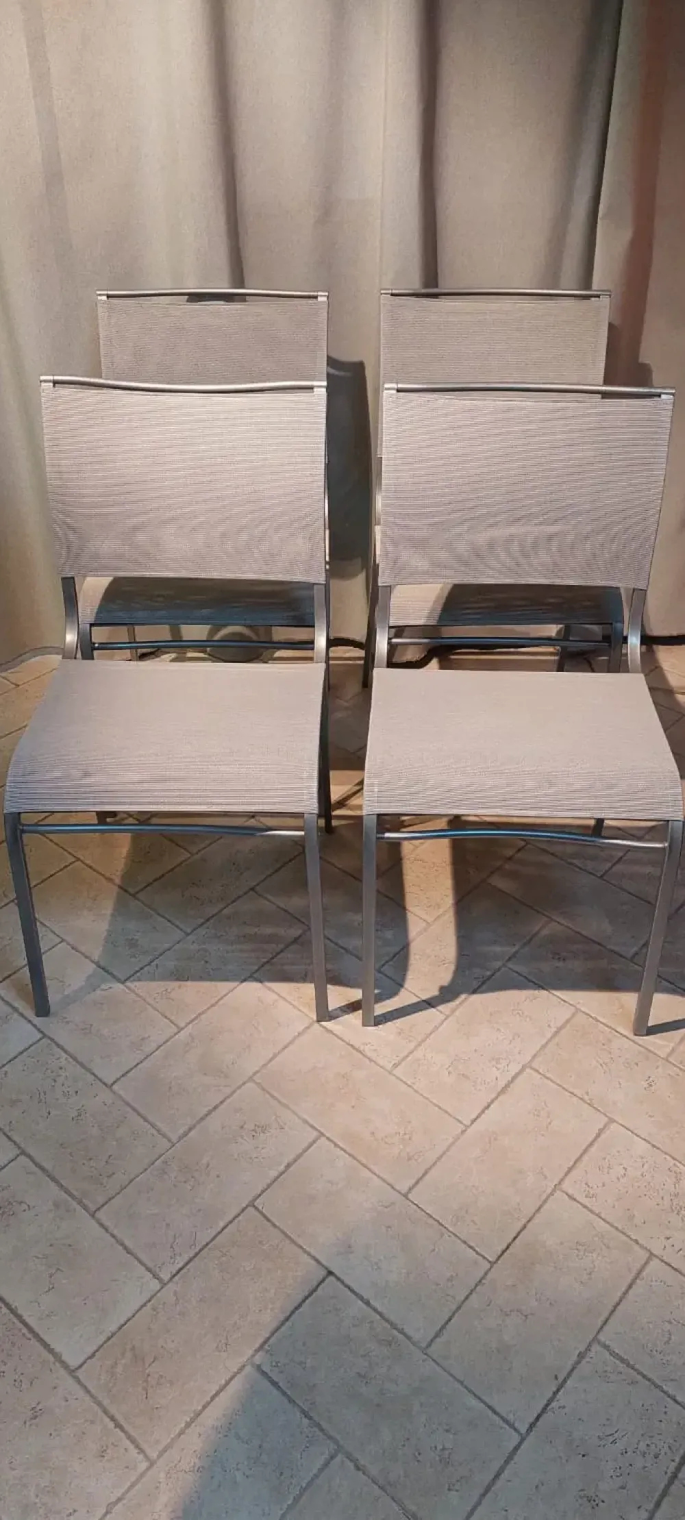 New Sedia Tea di : scopri il prezzo Sedie