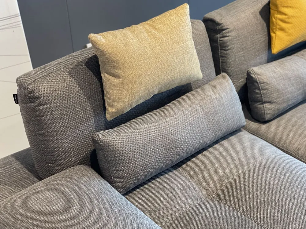 Nicoletti Home Serena tessuto in poliuretano a prezzo scontato- Divani