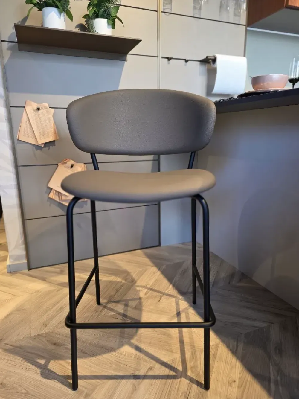 Collezione esclusiva Sgabello 2 sgabelli desy connubia spedibili con 4 gambe a prezzo conveniente- Sgabelli