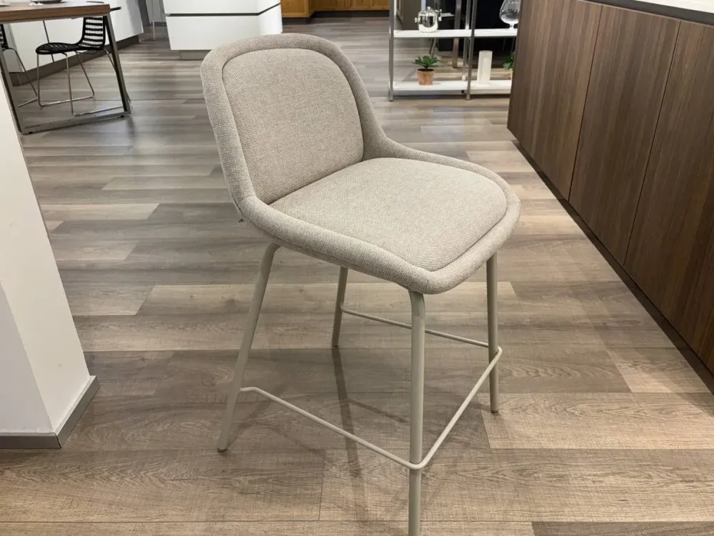 Sgabello con 4 gambe Lf a prezzi convenienti^Collezione esclusiva