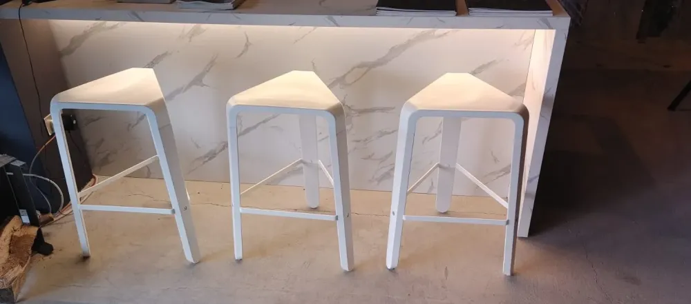 Online Sgabello con 4 gambe Sgabello picapau a prezzi convenienti Sgabelli