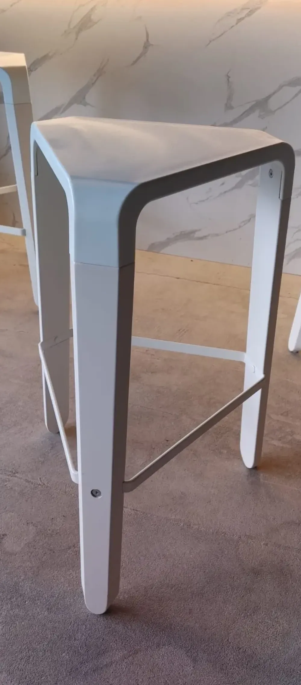 Online Sgabello con 4 gambe Sgabello picapau a prezzi convenienti Sgabelli