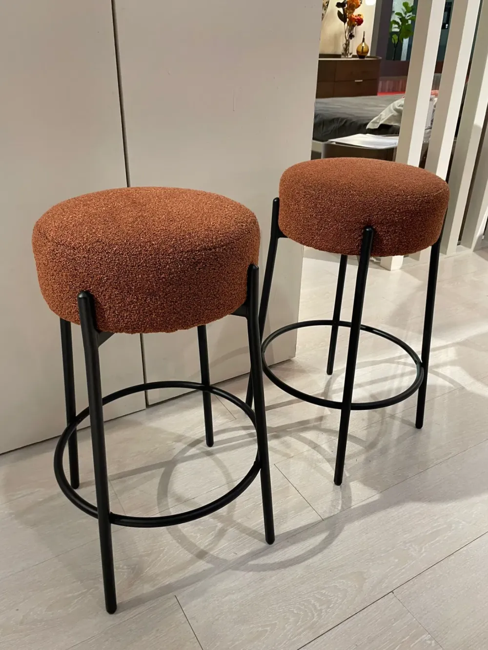 Outlet Sgabello con 4 gambe Sgabello syd in offerta Sgabelli