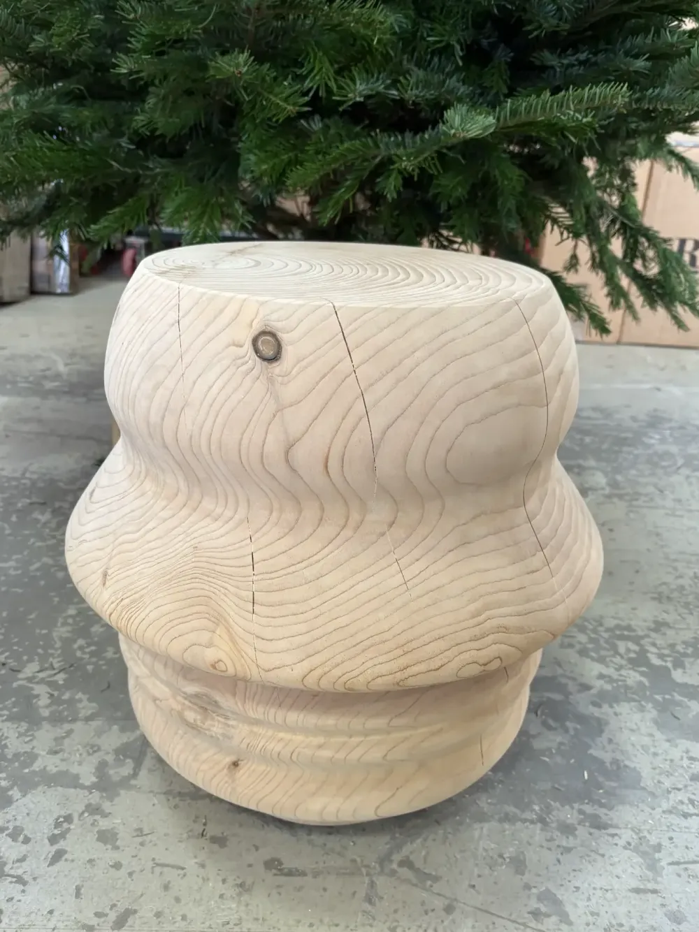 Riva 1920 Sgabello con base centrale Ego con forte sconto- Sgabelli