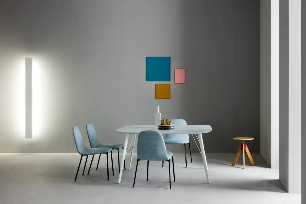 Discount Sgabello con base centrale Giotto a prezzi convenienti Sgabelli