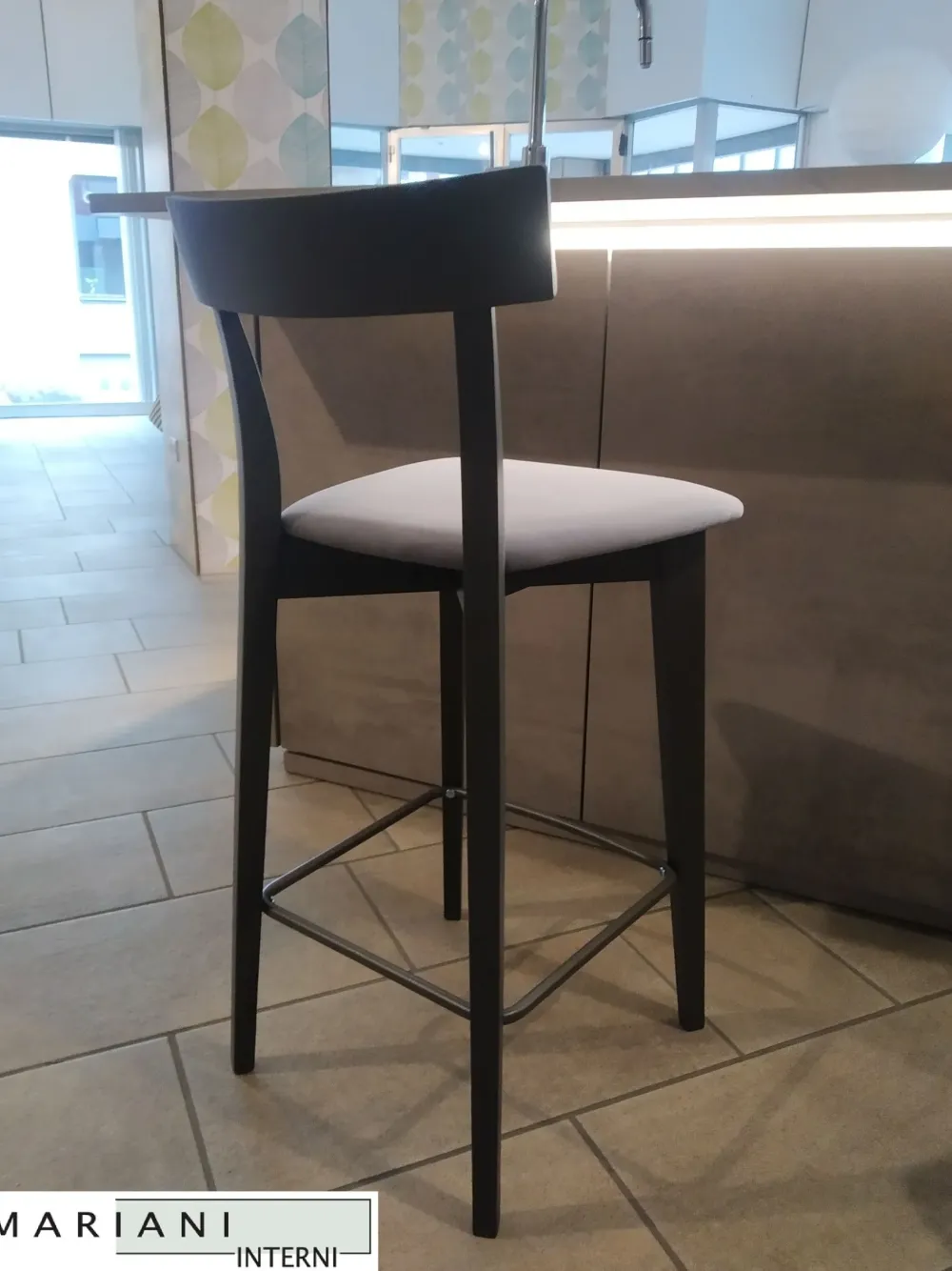 Sgabello Grace con 4 gambe a prezzo scontato^FGF Mobili