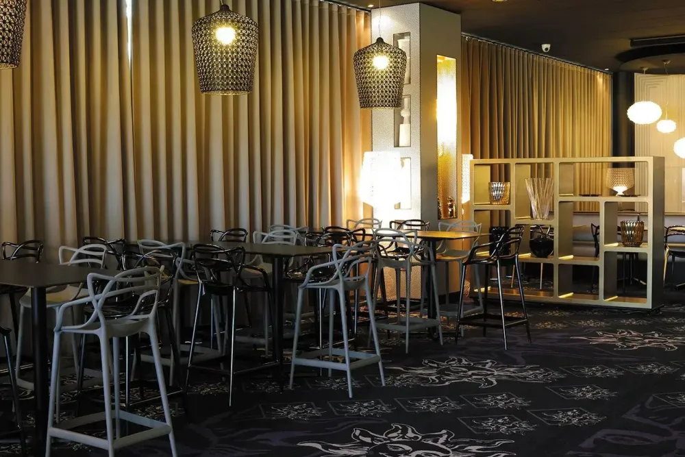 Clearance Sgabello Masters stool a prezzo scontato Sgabelli