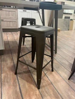 Outlet Sgabello modello Rote 66 stool SCONTATO a PREZZI OUTLET Sgabelli