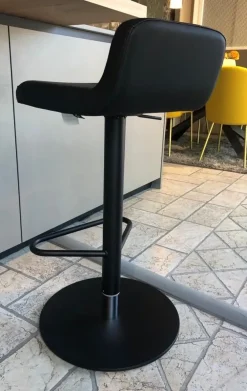 Sgabello Riley a prezzo ribassato^Calligaris Outlet